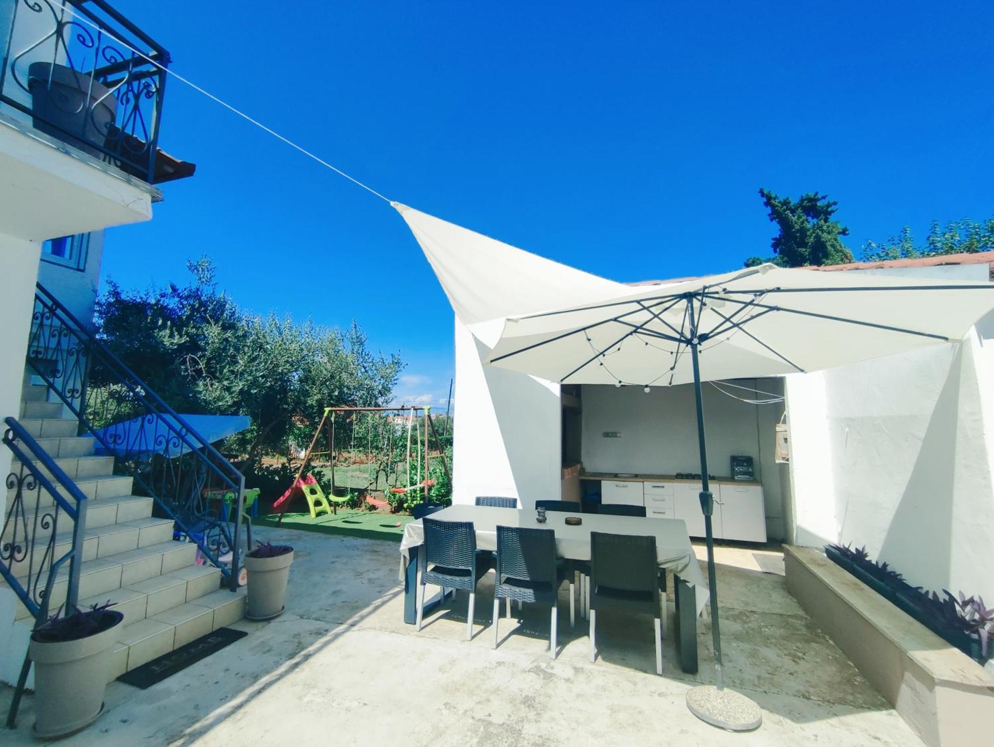 Garden Apartment Sutomiscica Exterior photo