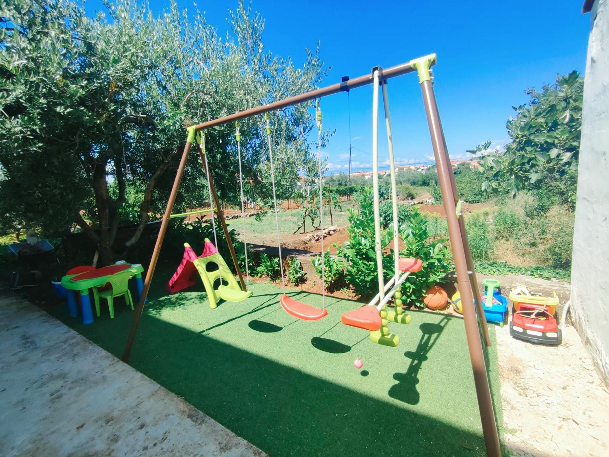 Garden Apartment Sutomiscica Exterior photo